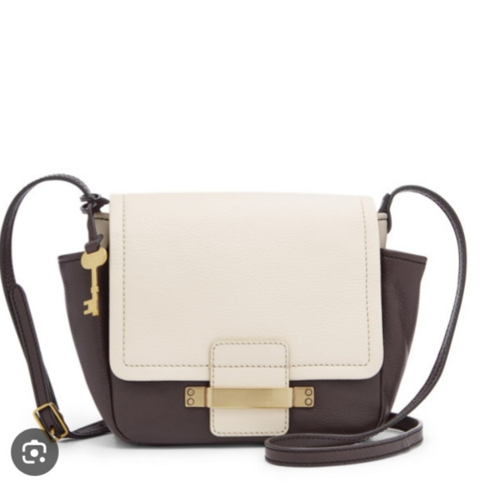Fossil • Women's Ava Pebbled Flap Crossbody Cordovan Bag